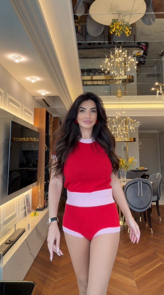 daniela-od-skopje-e-vpechatliva-modna-dama-so-strast-za-skap-i-bezvremenski-nakit-na-koja-dubai-i-e-dom-14.jpeg