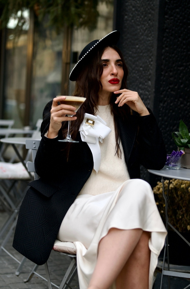 elena-e-modna-dama-od-bitola-pozajmuvam-parchinja-od-garderoberot-na-majka-mi-nakit-i-kaputi-od-jugoslavija-erata-15.jpg