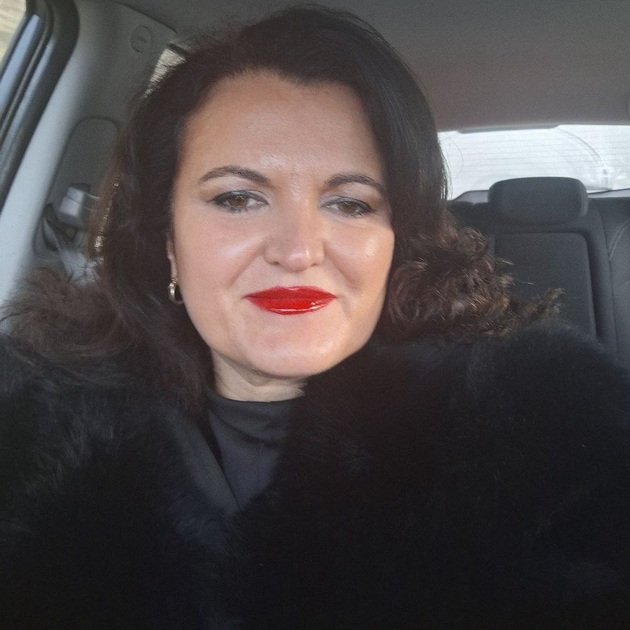 katerina-k-stisniovska-advokat-protiv-semejno-nasilstvo-branev-zhrtva-vo-sluchajot-javna-soba-zheni-napushtete-gi-nasilnicite-02.jpg