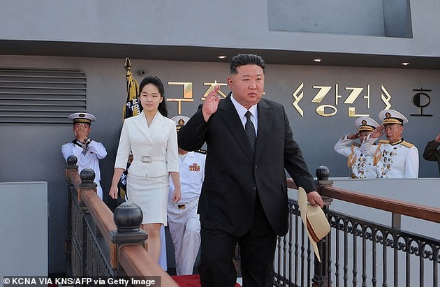 kim-djong-un-kontroverzniot-lider-na-severna-koreja-ja-izbra-13-godishnata-kjerka-za-iden-lider-na-zemjata-05.jpg