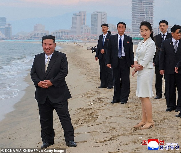 kim-djong-un-kontroverzniot-lider-na-severna-koreja-ja-izbra-13-godishnata-kjerka-za-iden-lider-na-zemjata-07.jpg