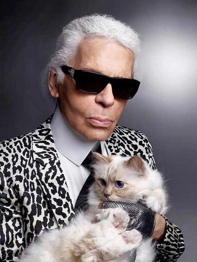 drama-za-testamentot-na-karl-lagerfeld-ostavi-milioni-na-svojata-machka-na-semejstvoto-ne-mu-dade-nishto-04.JPG