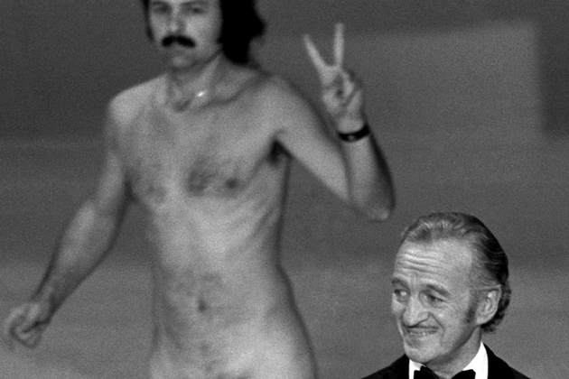 gol-mazh-na-scenata-legendarnata-shlakanica-najkontroverznite-momenti-na-oskarite-niz-istorijata-04.JPG