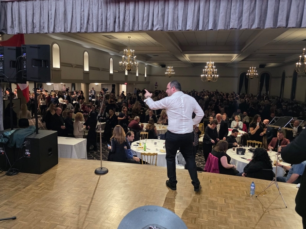 jordan-mitev-gi-krena-makedoncite-vo-toronto-na-noze-01.JPG