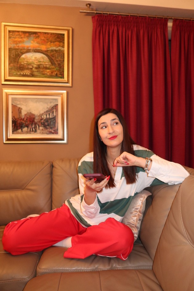 ljubov-i-vino-vo-ist-den-jelena-i-ksenija-si-razmenija-wolt-iznenaduvanja-i-ja-slavea-druzhbata-03.jpg