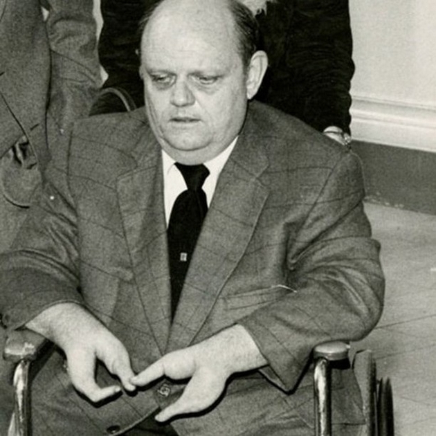 od-dzvezda-vo-shou-za-chudaci-do-nasilnik-i-ubiec-mrachnata-prikazna-za-momcheto-jastog-grejdi-stajls-06.JPG