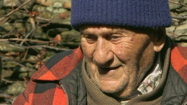 po-dijagnoza-za-rak-vo-sad-se-vratil-vo-grcija-i-zhiveel-ushte-45-godini-koja-e-tajnata-na-100-godishnicite-na-ikarija-14.JPG