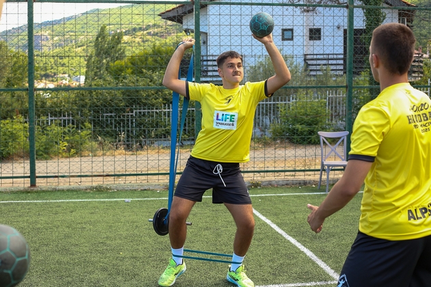 sedum-dena-rakomet-povekje-trening-povekje-druzhenje-i-nasmevki-5-to-izdanie-40h20-04.JPG