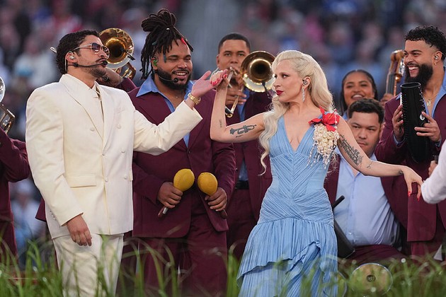 zabavni-i-neprijatni-momenti-na-super-bowl-2026-najsmeshnite-meminja-za-nastanot.jpg