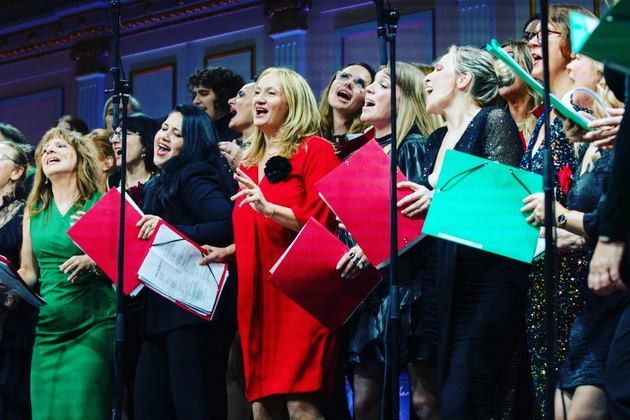 bravo-zhenski-hor-od-shvedska-voodushevi-so-pesna-od-leb-i-sol-na-koncert-zvuchat-odlichno-video-06.jpg