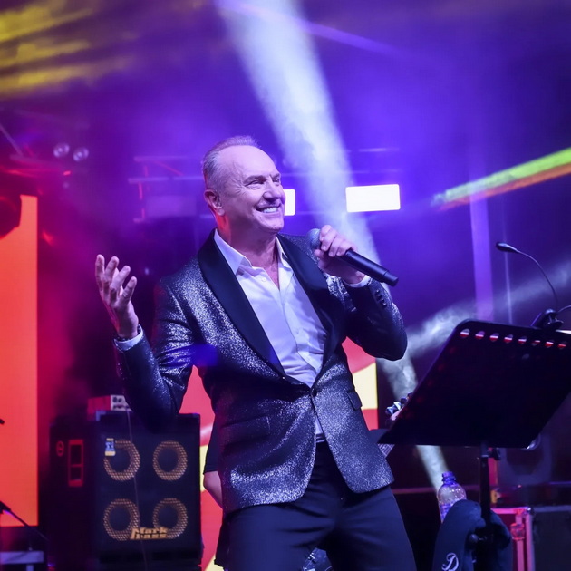 dario-pankovski-izleguvav-vo-najpopularnite-shminkerski-kafulinja-i-diskoteki-i-denes-bi-oblekol-kozheni-pantaloni-20.jpg