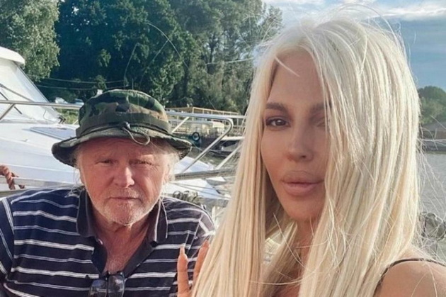 jelena-karleusha-po-dolgo-vreme-zaedno-so-tatko-i-koj-ja-napushti-dodeka-beshe-mala-vo-kakov-odnos-se-denes-04.jpg