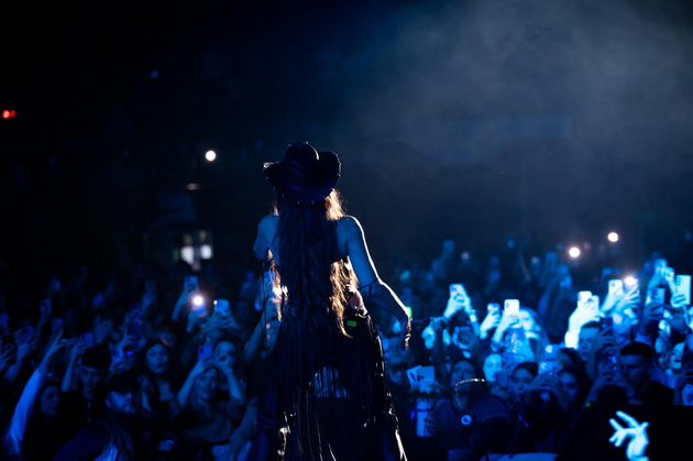 senidah-go-pokori-skopje-na-14-fevruari-mokjen-koncert-so-trubachi-gi-krena-makedoncite-na-noze-07.jpeg