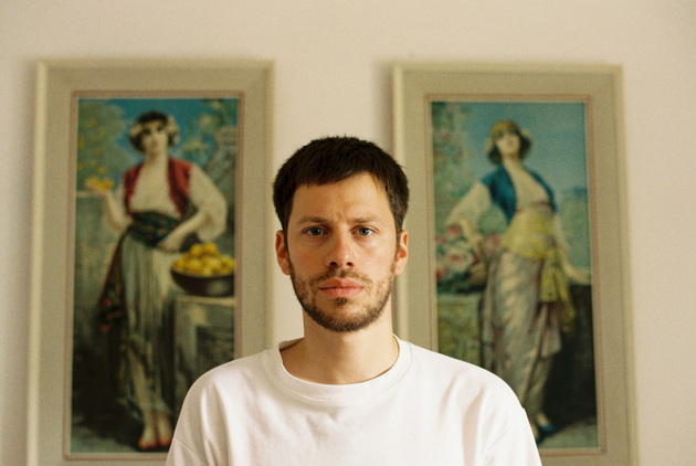 shto-znaeme-za-akterot-koj-go-glumi-mladozhenecot-vo-hit-filmot-svadba-03.jpg