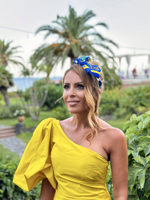 danica-stefanoska-fit-majka-i-modna-dama-so-sofisticiran-stil-na-patuvanja-sekogash-pakuvam-i-elegantni-chevli-27.jpeg