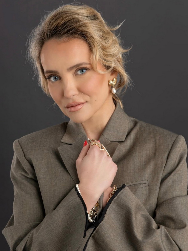 povekje-od-izgled-makedonski-zheni-koi-zrachat-so-integritet-stil-i-vnatreshna-sila--_1.jpg