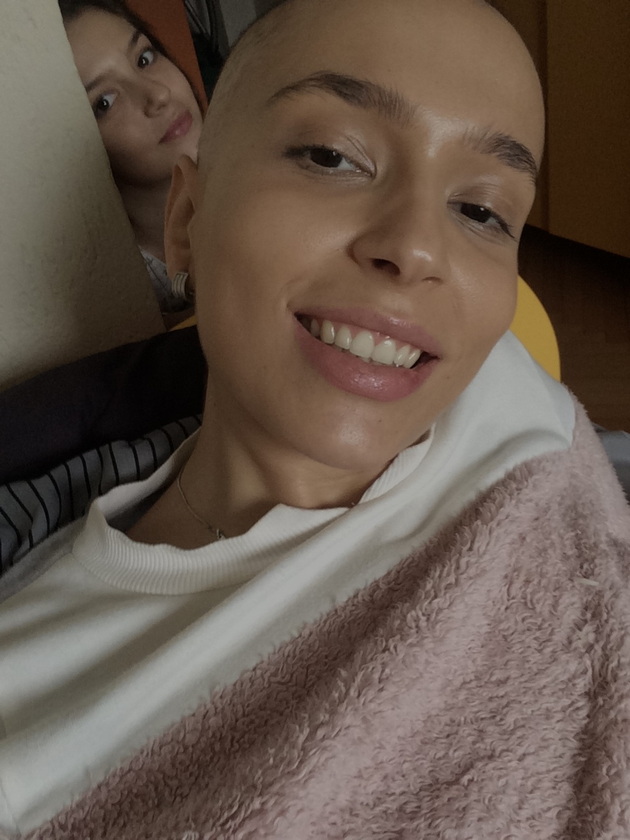 angela-doncheva-na-22-godini-mi-dijagnosticiraa-leukemija-imav-transplantacija-vo-germanija-raskrstiv-so-stravot-21.jpeg