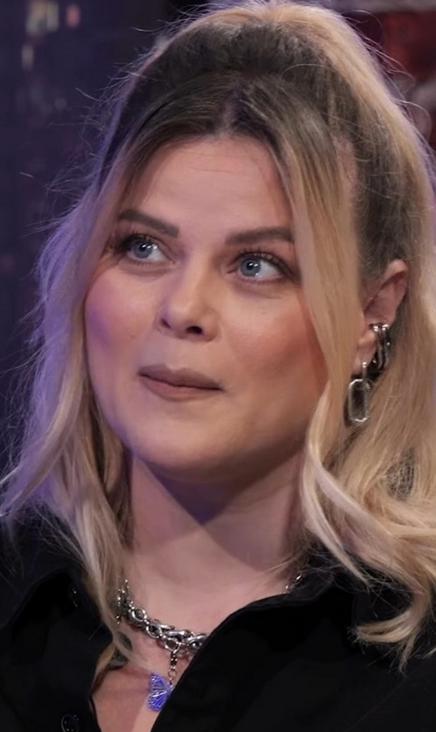 dani-dimitrovska-za-zhivotot-so-gluvite-roditeli-moram-da-gi-dopram-moram-da-zboruvam-pobavno-bidejkji-chitaat-od-usta-02.jpg