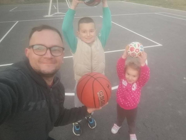 ilija-od-bitola-porasnal-vo-dom-za-deca-bez-roditeli-denes-e-tatko-na-3-deca-bev-ostaven-na-1-nedela-starost-stradav-14.jpg