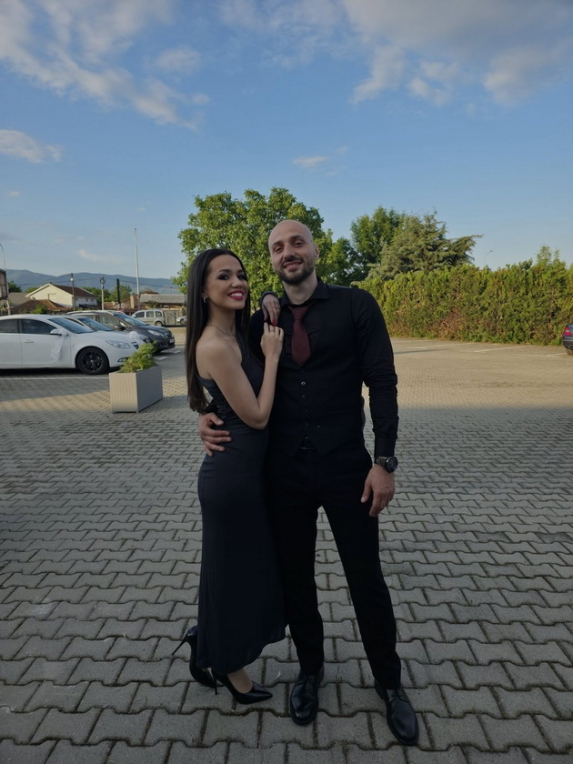 ljubovnata-prikazna-na-daria-i-mandar-02.jpg