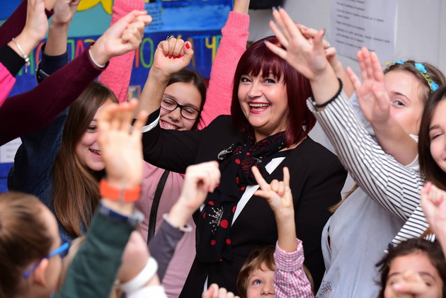nade-molerovikj-68-inspirativna-zhena-so-strast-za-patuvanja-od-direktorka-na-uchilishte-do-motivaciski-govornik-08.jpeg