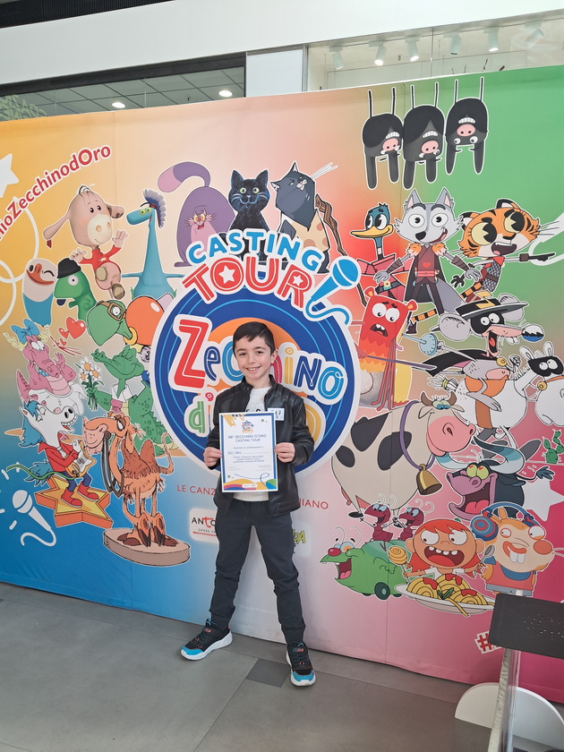 paolo-maca-9-od-skopje-ne-napravi-gordi-na-the-voice-kids-zhivee-vo-rim-so-majka-makedonka-i-tatko-italijanec-02.jpg