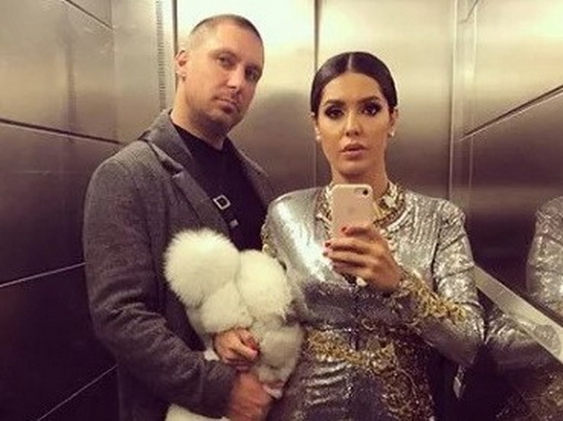 po-razvodot-koga-bivshiot-sakashe-da-i-gi-zeme-decata-tanja-savikj-40-pronajde-ljubov-mu-proslavi-30-ti-rodenden-na-sakaniot-11.jpg