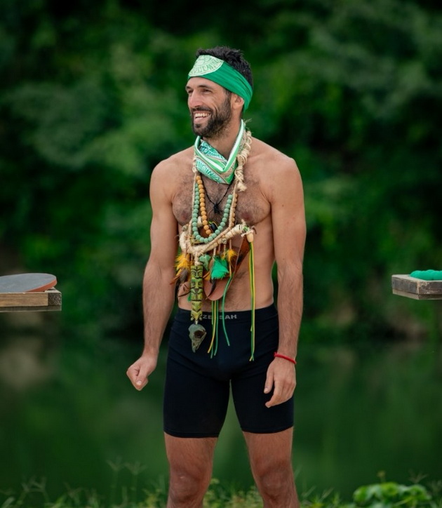 stefan-od-belgrad-izdominira-so-rozovi-slip-gakjichki-vo-survivor-zhenet-e-za-ubavica-od-shvedska-15.jpg