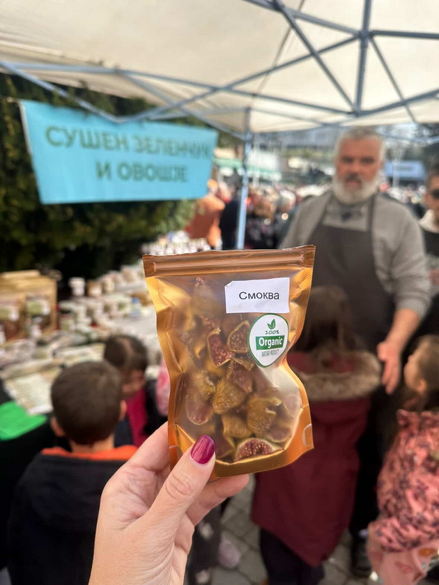 vegan-viki-fud-influenserka-i-sestra-na-spendjarska-so-svrshenikot-zhivee-vo-probishtip-tradicijata-zelnikot-na-baba-me-magjepsa-13.jpg
