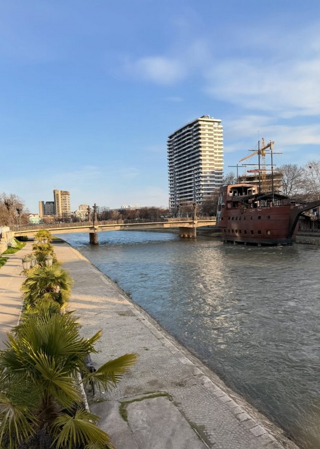 zoshto-nikoj-nam-ne-ni-javi-deka-vo-skopje-e-vaka-ubavo-turistika-od-srbija-voshitena-kaj-nas-na-prolet-07.jpg