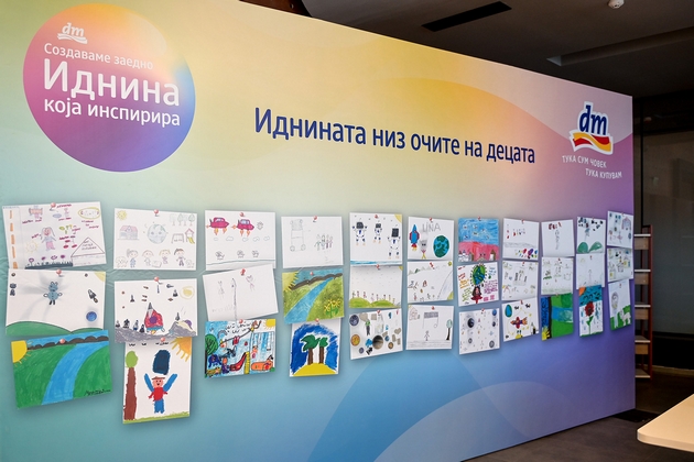 dm-ja-promovirashe-platformata-idnina-koja-inspirira-so-zaednichka-volonterska-aktivnost-na-povekje-od-100-prisutni-donacija-i-07.JPG