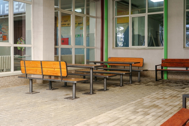 oou-imri-elezi-vo-chair-dobi-ureden-uchilishten-dvor-inkluzivna-oprema-i-uchilnica-na-otvoreno-so-03.JPG