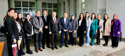oou-imri-elezi-vo-chair-dobi-ureden-uchilishten-dvor-inkluzivna-oprema-i-uchilnica-na-otvoreno-so-donacija-od-halkbank-povekje.jpg