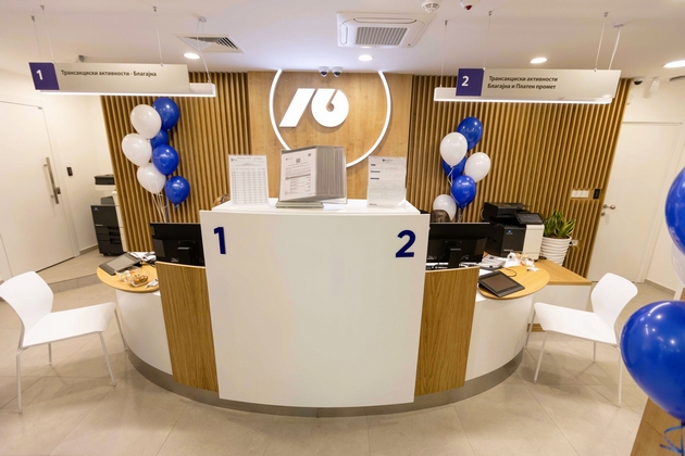 otvorena-nova-moderna-ekspozitura-na-nlb-banka-na-lokacijata-univerzalna-sala-06.JPG