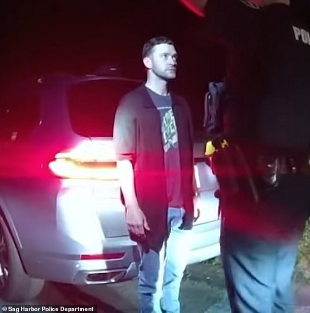 pijan-se-sheguva-so-policajcite-gi-narekuva-ludi-dzhastin-timberlejk-zasramen-od-snimkata-od-apsenjeto-dzhesika-bil-razocharana-08.JPG