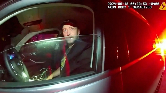 pijan-se-sheguva-so-policajcite-gi-narekuva-ludi-dzhastin-timberlejk-zasramen-od-snimkata-od-apsenjeto-dzhesika-bil-razocharana-14.JPG