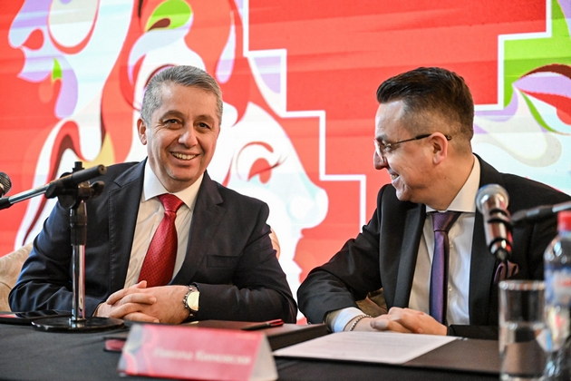 pod-sloganot-vazhna-e-kulturata-halkbank-stanuva-glaven-godishen-partner-na-makedonskiot-naroden-teatar-3.JPG