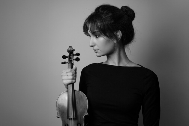 rapsodija-so-shvedskata-violinistka-ava-bahari-i-svetski-poznatata-bar-avni-01.JPG