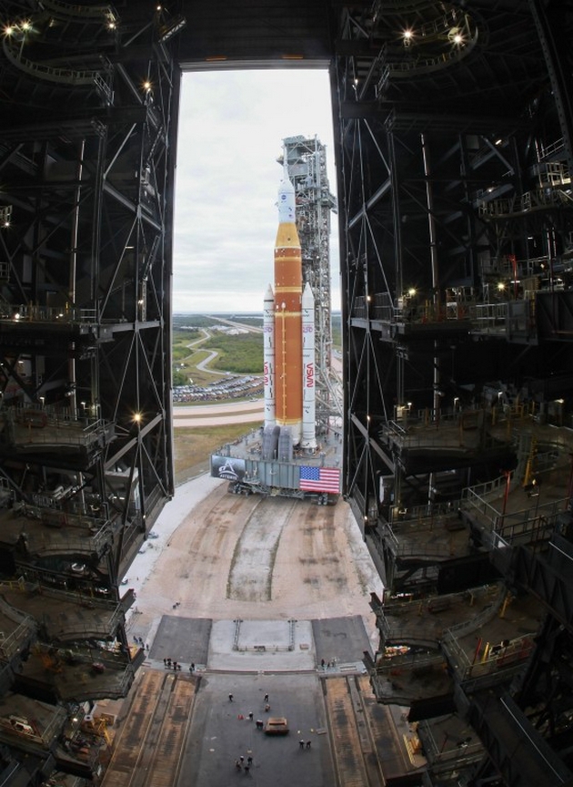 se-shto-treba-da-znaete-za-misijata-shto-kje-ne-vrati-na-mesechinata-i-kako-da-go-sledite-lansiranjeto-na-astronautite-03.JPG