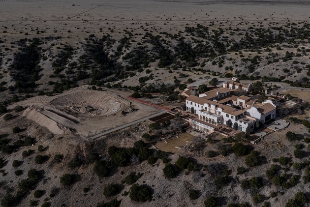zakopani-tela-na-devojki-skrien-krematorium-shto-ima-na-ozloglaseniot-ranch-na-epstin-vo-novo-meksiko-03.JPG