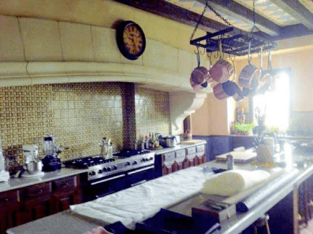 zakopani-tela-na-devojki-skrien-krematorium-shto-ima-na-ozloglaseniot-ranch-na-epstin-vo-novo-meksiko-2.JPG