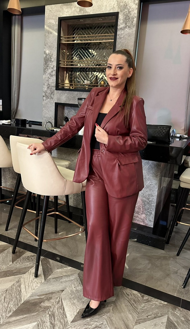 aneta-ljumakovska-za-stilot-i-ubavinata-slabost-mi-se-chanti-sekoja-vecher-temelno-go-chistam-liceto-11.jpeg
