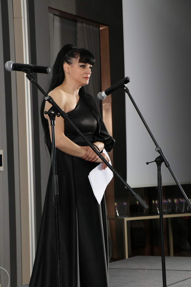 jasmina-joshevska-promovira-2-knigi-sredstvata-od-prodazhbata-gi-donira-za-deca-bolni-od-kancer-12.jpg