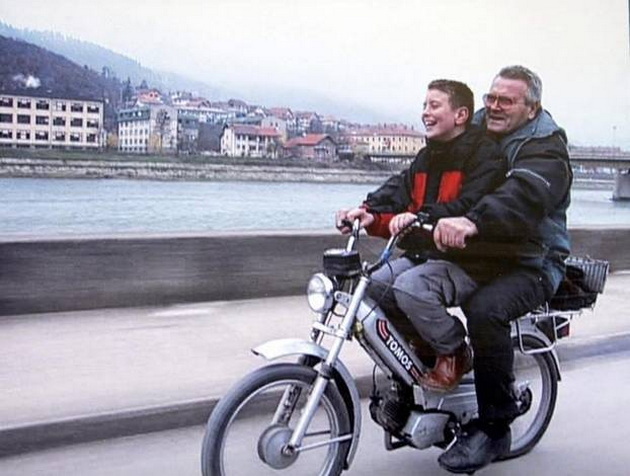 promocija-na-knigata-jas-sum-alen-od-avtorot-alen-muhikj-vo-skopje-04.jpeg