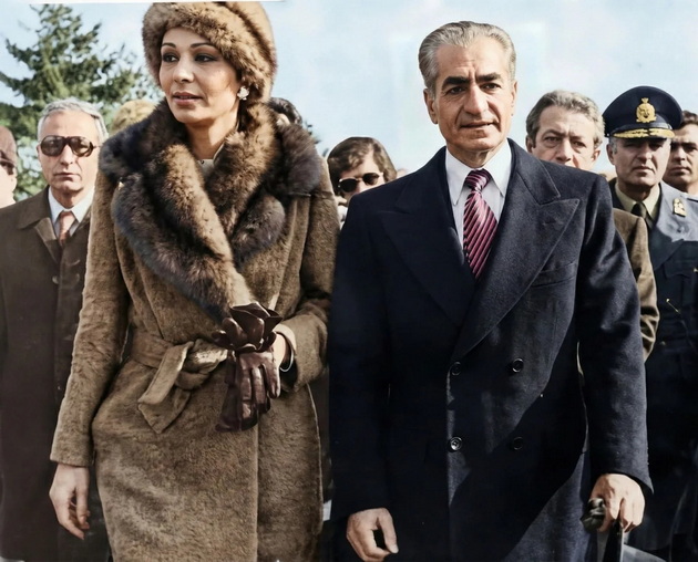 vo-egzil-e-skoro-50-godini-pobegna-od-zemjata-vo-kaput-valentino-koja-e-poslednata-carica-na-iran-10.jpg