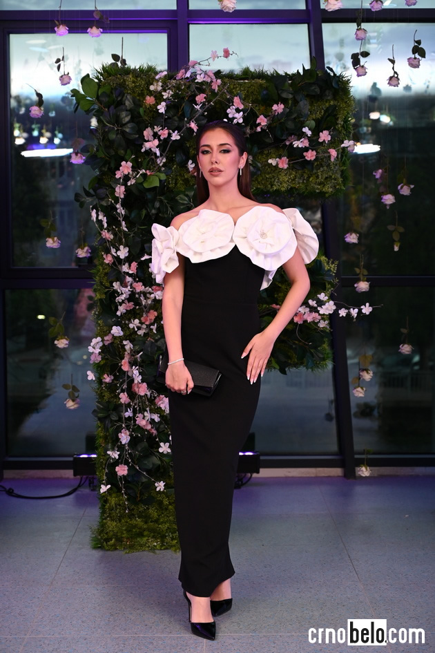 modata-na-prvata-vecher-na-shtip-fashion-days-2026-shto-oblekoa-posetitelite-foto-35_copy.JPG