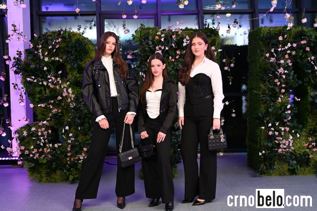modata-na-prvata-vecher-na-shtip-fashion-days-2026-shto-oblekoa-posetitelite-foto-43_copy.JPG