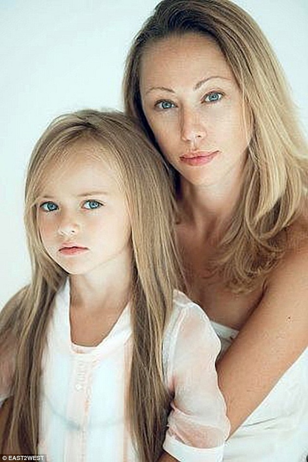 na-9-godini-beshe-najubavo-devojche-na-svetot-majka-i-ja-seksualizirashe-kristina-pimenova-20-i-denes-e-ubavica-07_2.jpg