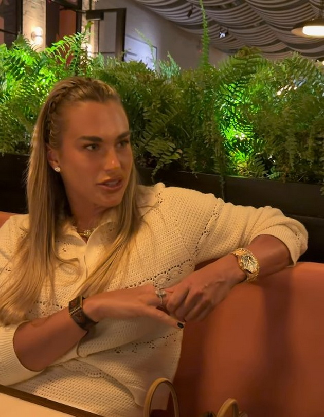 odvratno-e-shto-nosish-mnogu-dijamanti-bogat-dechko-gi-kritikuva-sabalenka-i-tamara-kalinikj-tie-mu-vratija-video-012.jpg