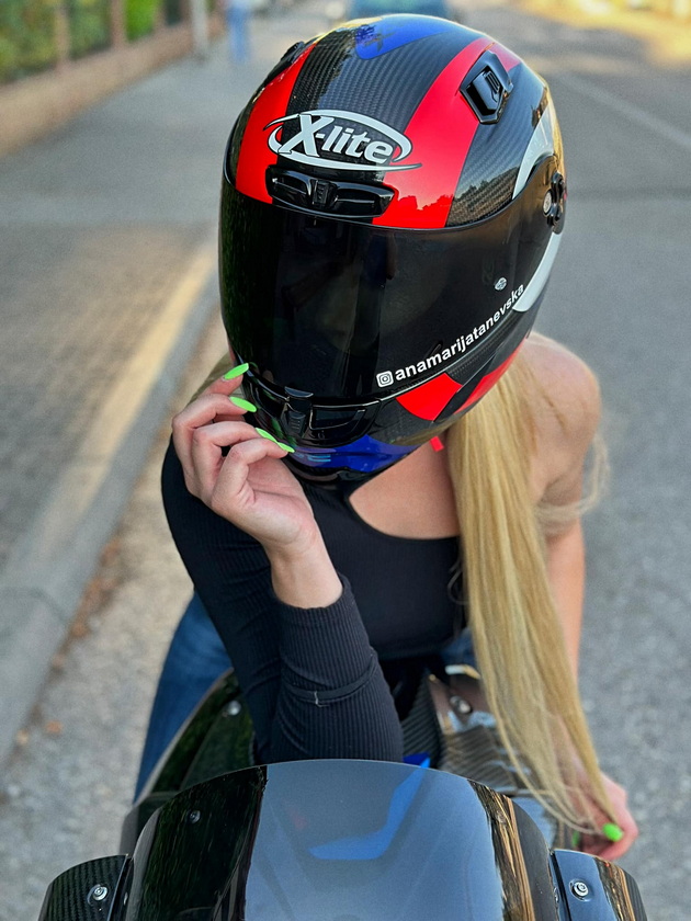 ana-marija-tanevska-28-od-skopje-lugjeto-me-dozhivuvaat-kako-atraktivna-devojka-shto-vozi-besni-motori-12.jpg